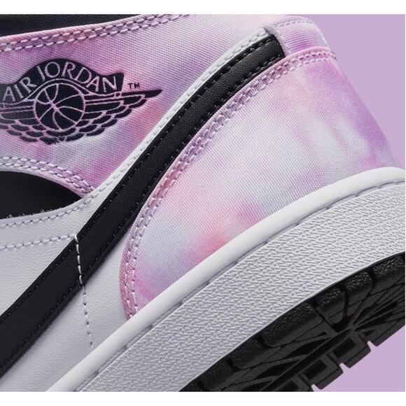 Size 11.5 - Men\'s Nike Air Jordan 1 Mid SE Shoes \